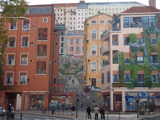 Lyon street scene mural, le mur des canuts