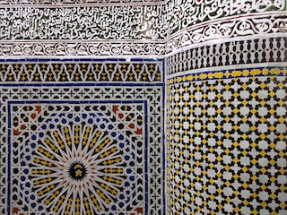 Elaborate tiling on the Moulay Idriss mausoleum